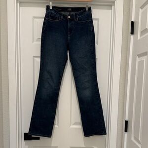NYDJ BARBARA BOOTCUT JEANS SIZE 6